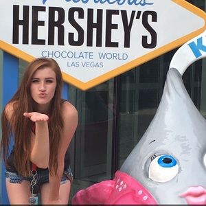 Meet your Posher, Hailey